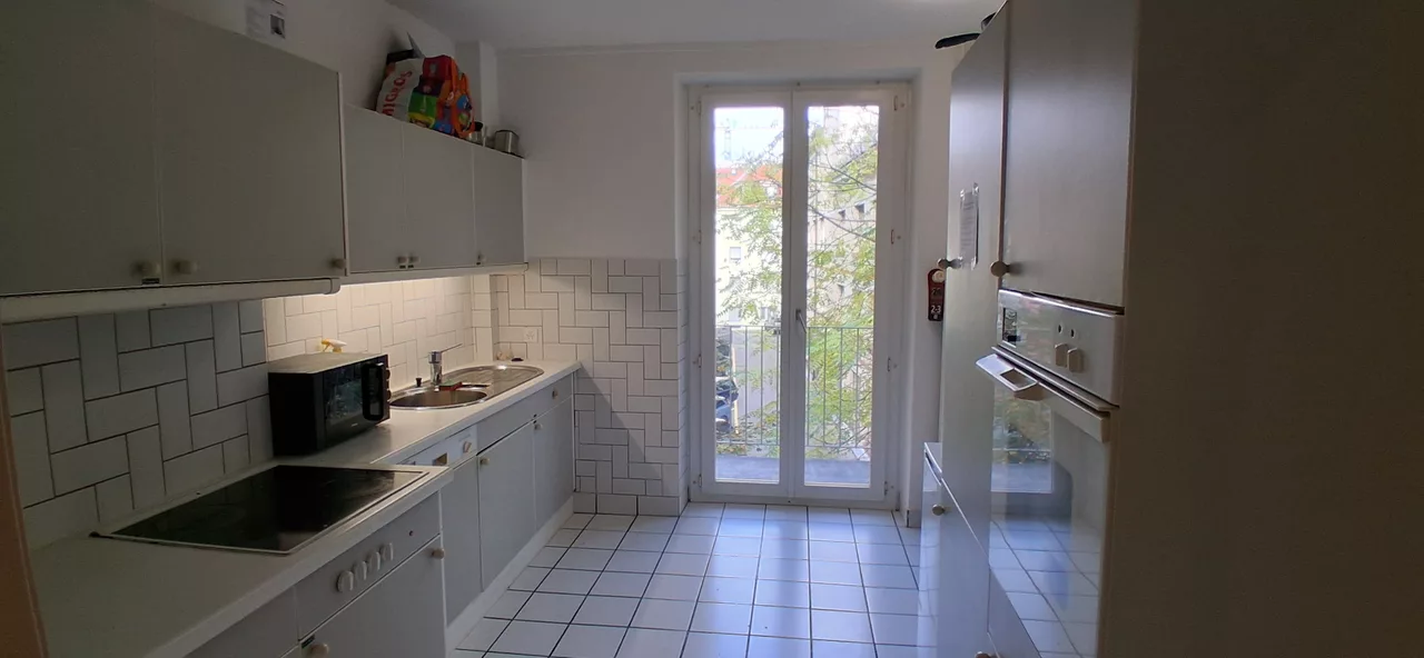 Large View Kitchen