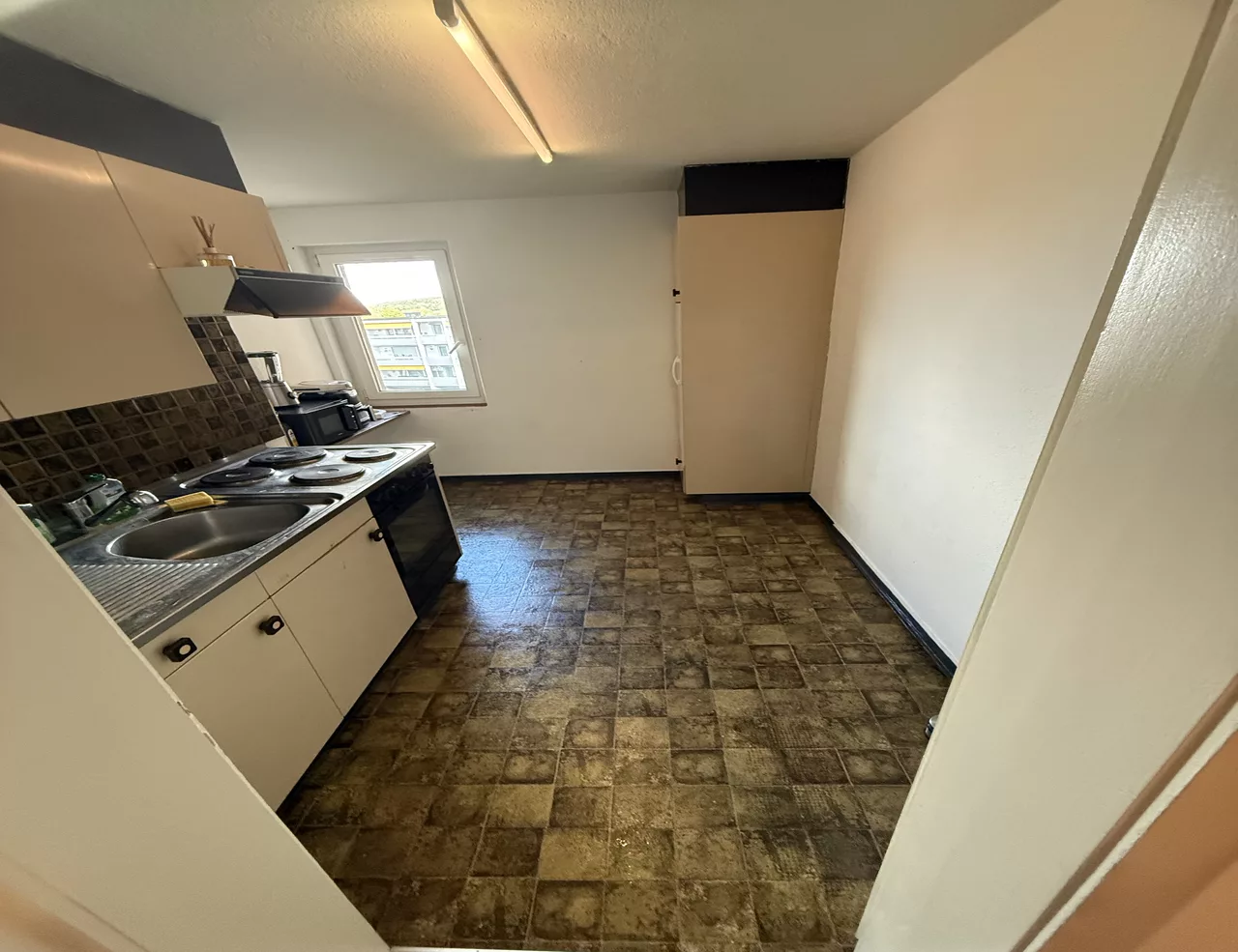 Large View Kitchen
