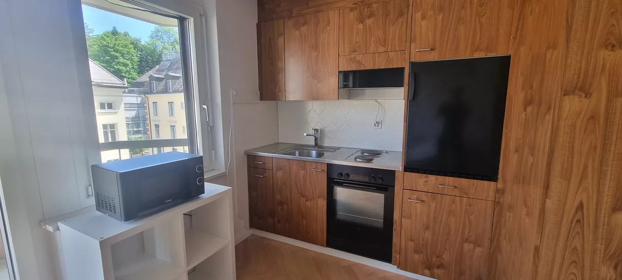 Large View Kitchen