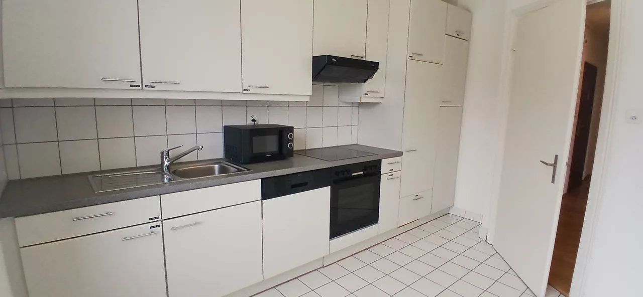 Large View Kitchen