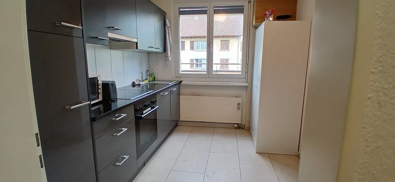 Large View Kitchen